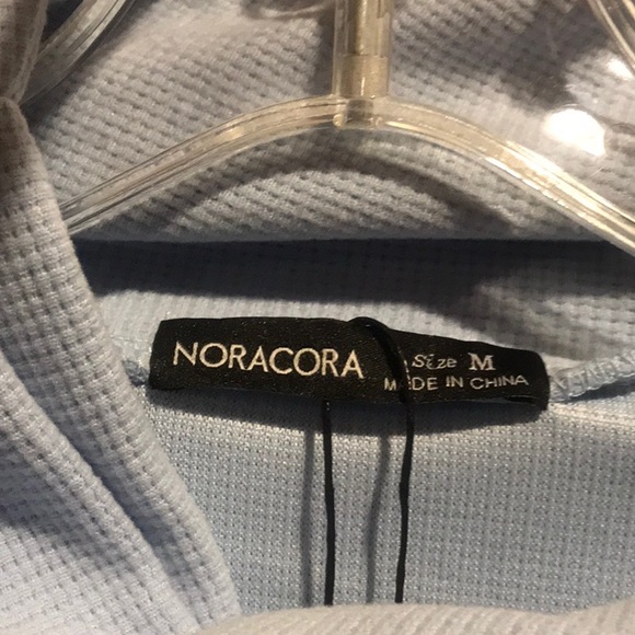 New Noracora Tunic Top - Picture 2 of 8